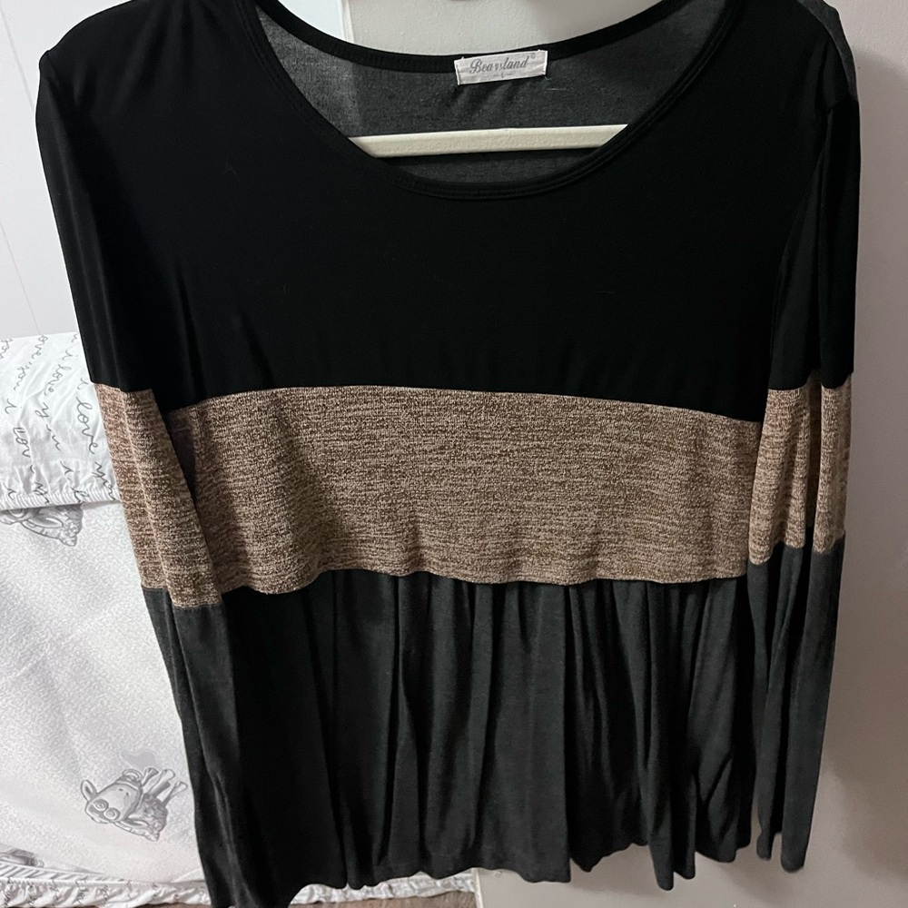Bearsland Black and Tan Women's Top